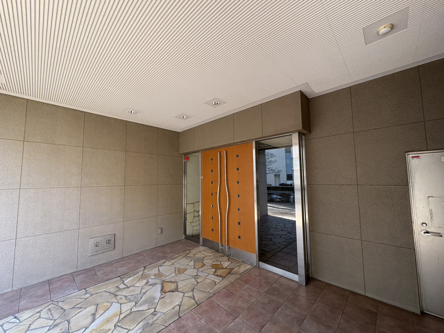 パークス新座>エントランス