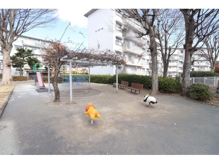 小金原けやき通り団地>敷地内公園