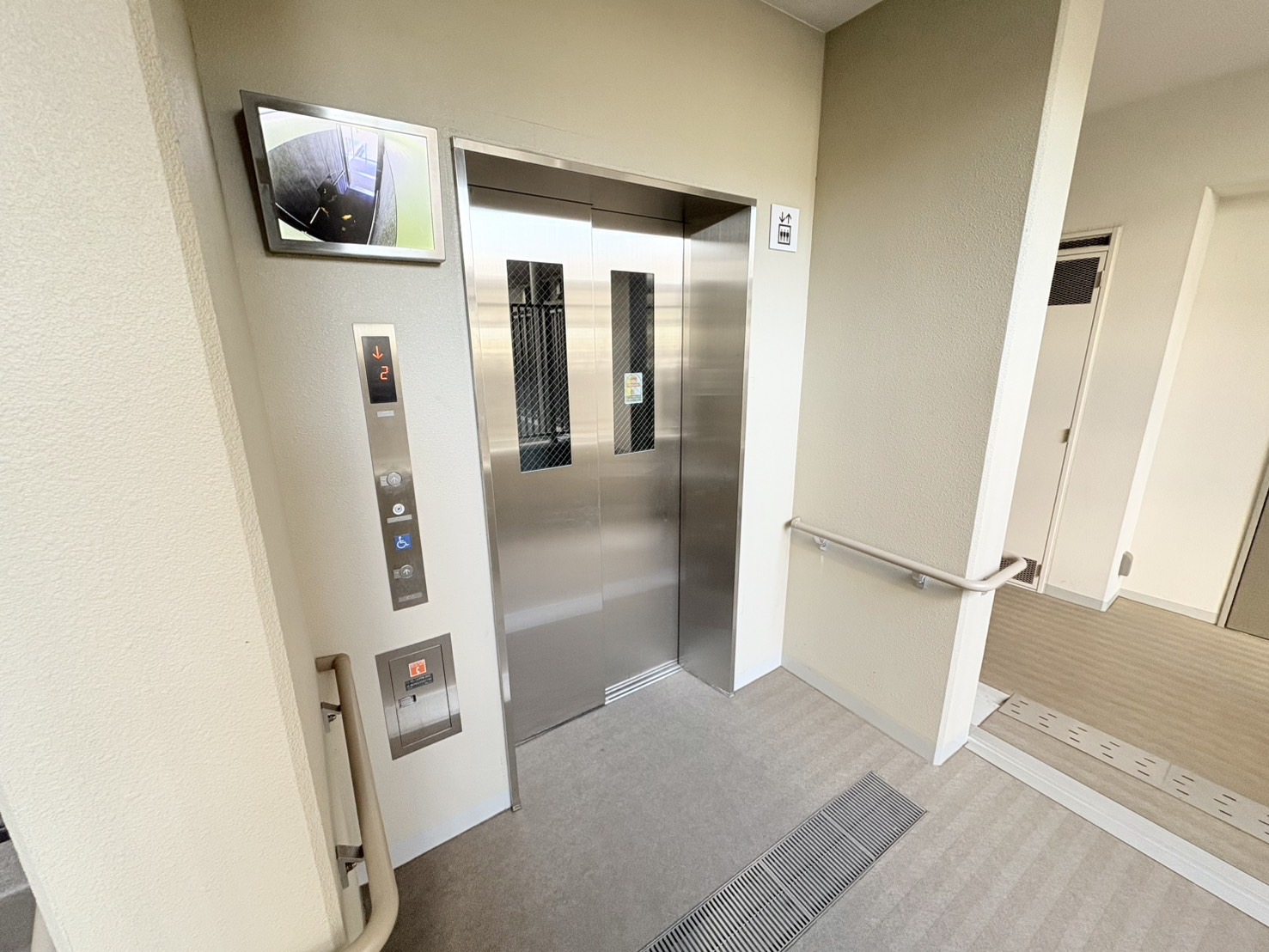 フロール横浜三ツ沢>エレベーター