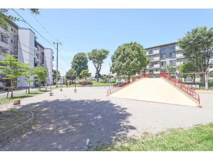 戸頭団地＞敷地内公園