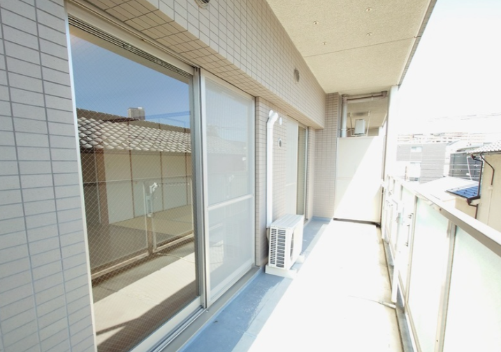 フロール横浜入江町第2＞バルコニー