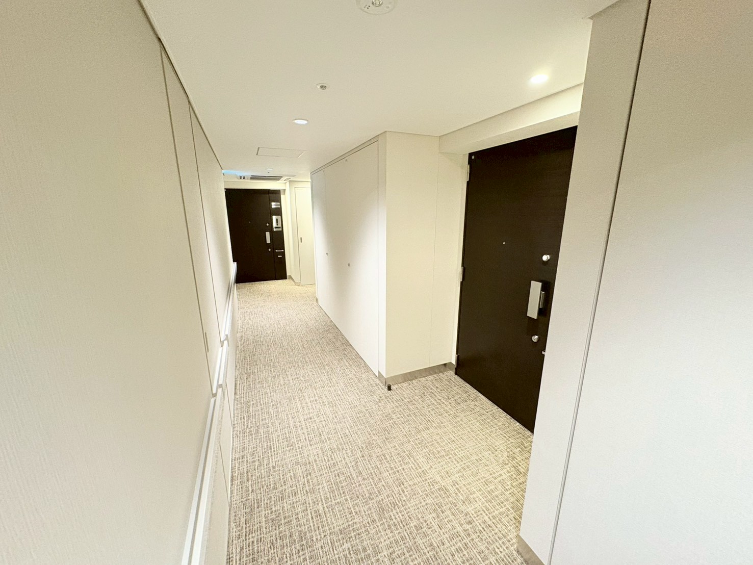 横浜ヴェールタワー>室内廊下