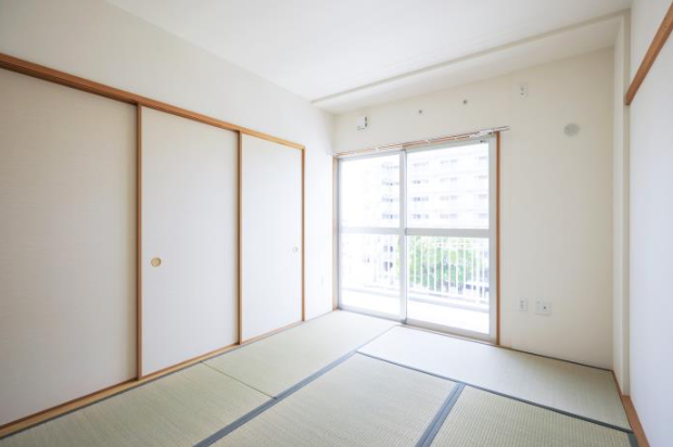 サンヴァリエ藤井寺＞和室