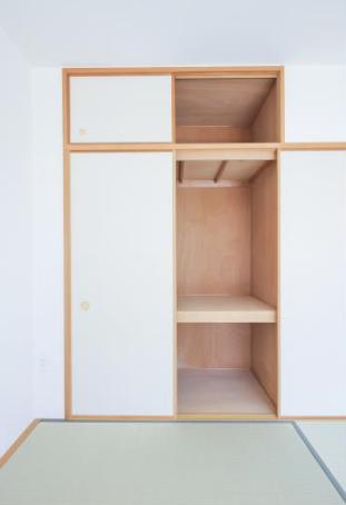 サンヴァリエ藤井寺＞和室収納