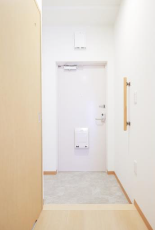 サンヴァリエ藤井寺＞玄関