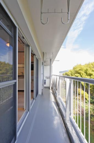 香里・釈尊寺＞バルコニー