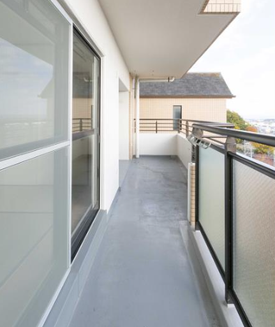 ルミナス箕面の森二番街>バルコニー