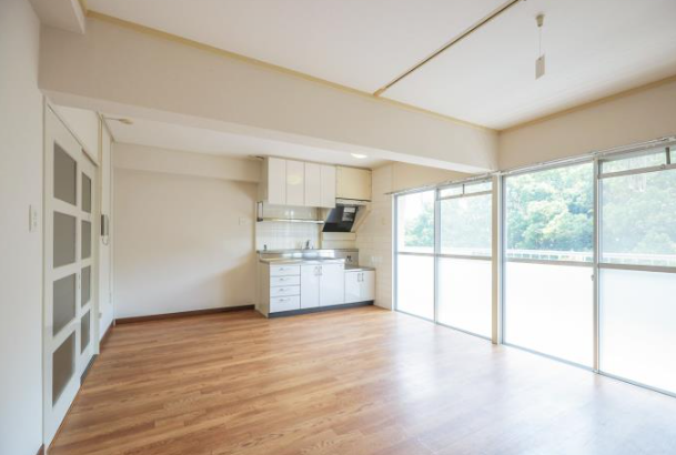 泉南一丘団地＞リビングダイニング