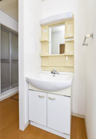 鶴山台団地＞洗面所