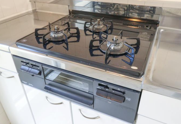 藤沢台第5団地＞3口ガスコンロ