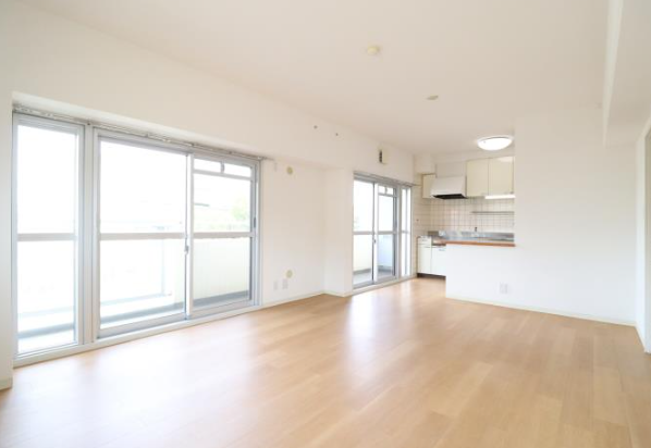 藤沢台中央団地＞リビングダイニング