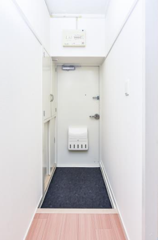 南港ひかりの団地＞玄関