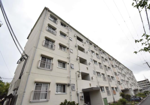 富田団地＞外観