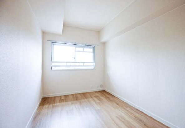 泉北鴨谷台三丁団地>洋室