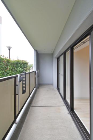 アーバニア志賀公園>バルコニー