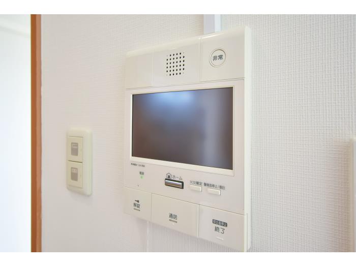 アーバンラフレ虹ヶ丘南>モニター付きインターホン