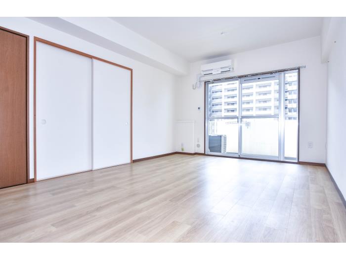 HAT神戸・灘の浜＞内観②