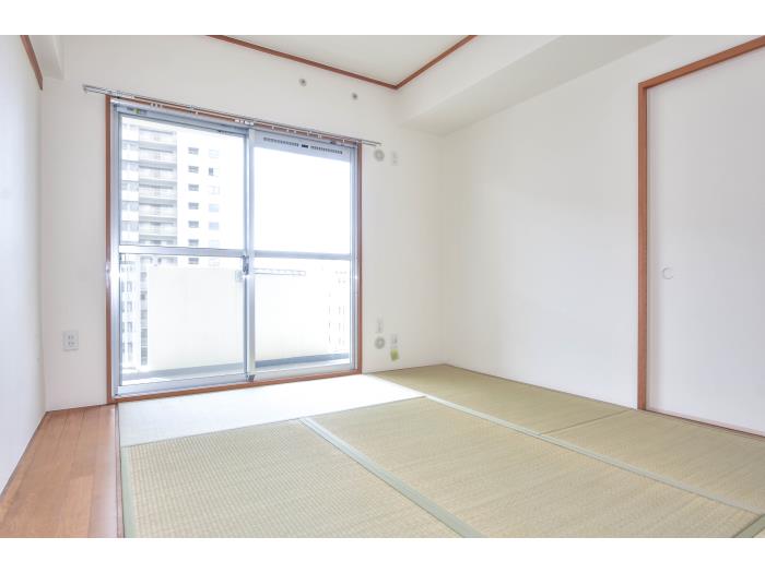 HAT神戸・灘の浜＞内観③