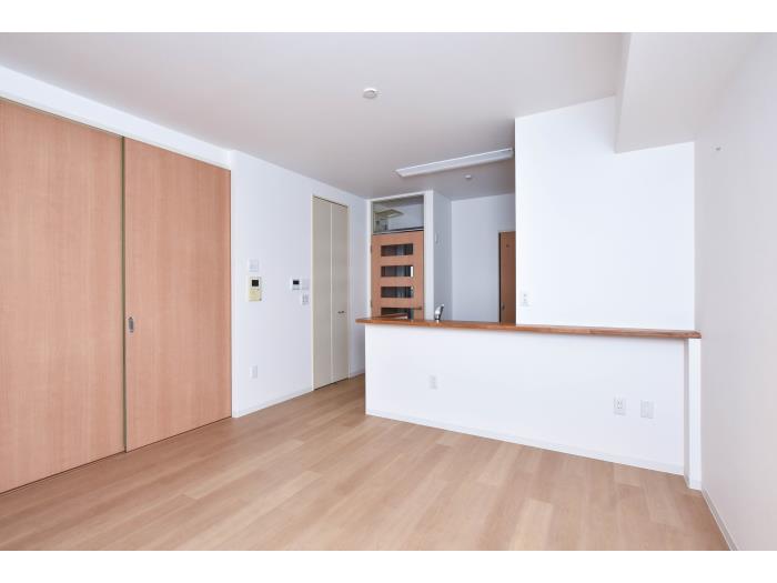 浜甲子園なぎさ街＞内観①