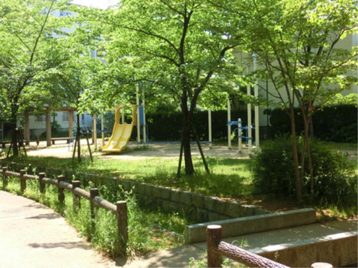 敷地内2