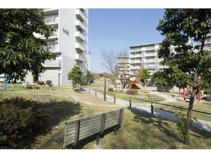 香里ヶ丘みずき街>外観②