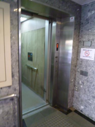 ランドゥール・三園＞エレベーター